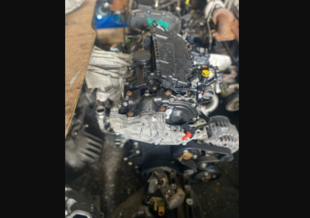Renault Trafic 2.0 KOMPLE Çıkma Motor